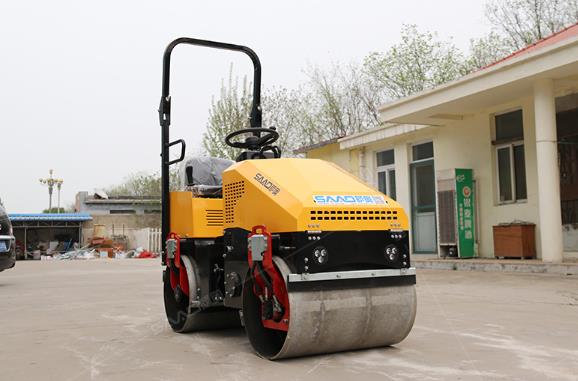小型壓路機
