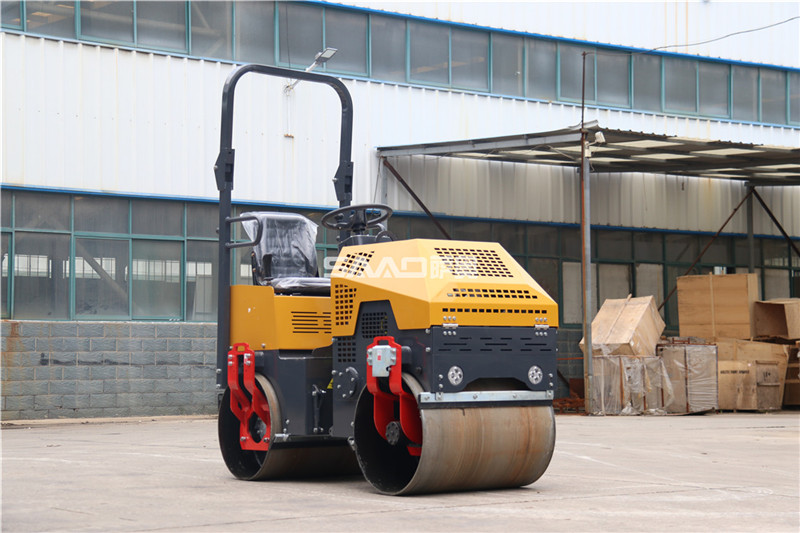 小型壓路機(jī)施工后應(yīng)當(dāng)怎么清理呢？