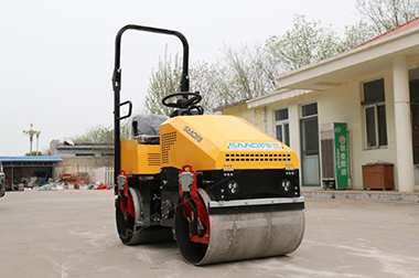 小型壓路機零部件操作，需要滿足的溫度